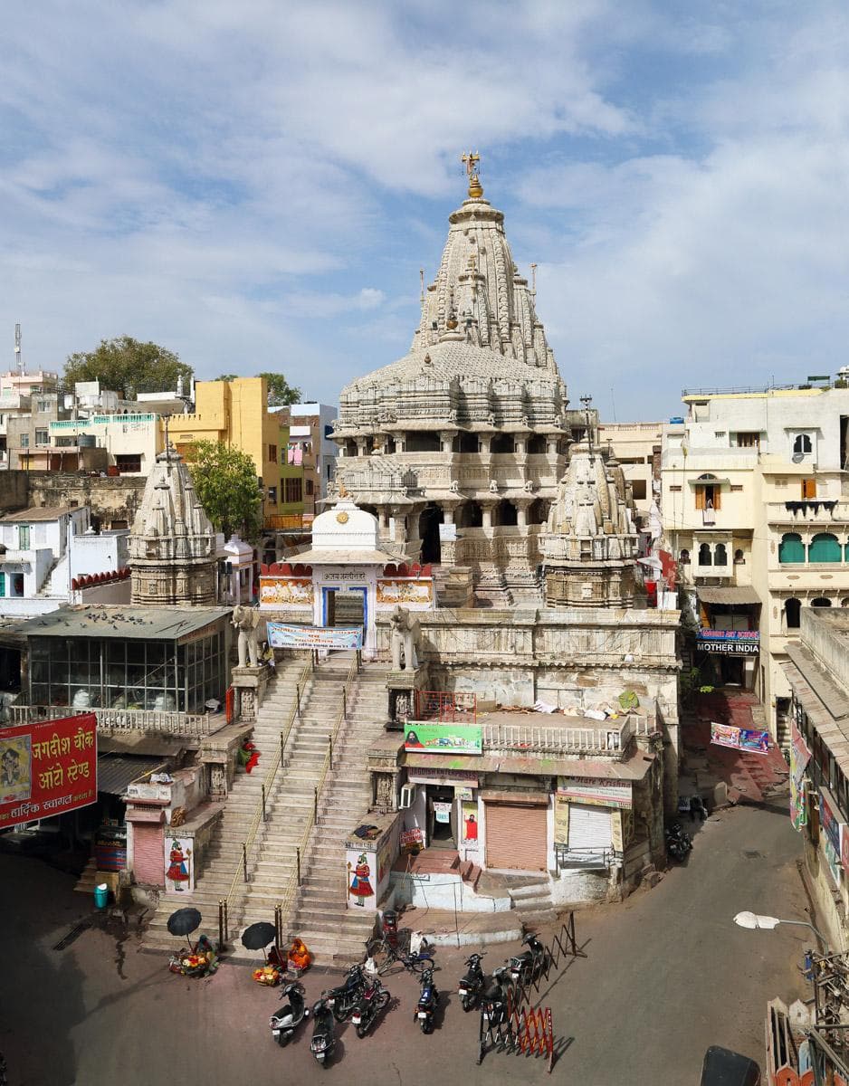 Udaipur Sightseeing Tour Image 3